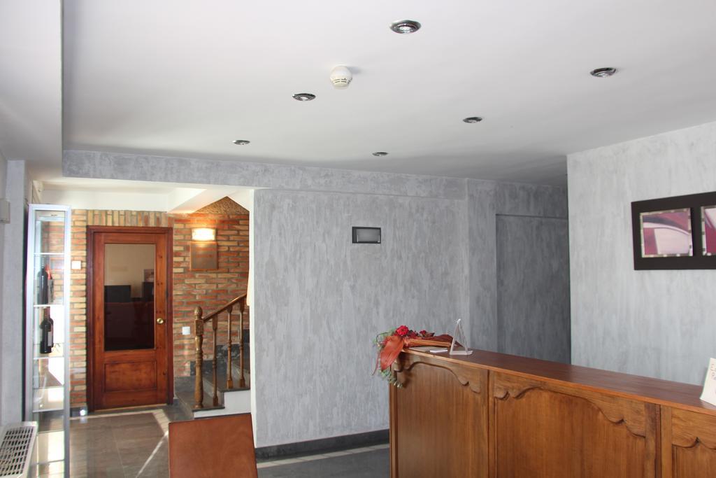 Aparthotel Tres Caminos Эль-Грао Экстерьер фото