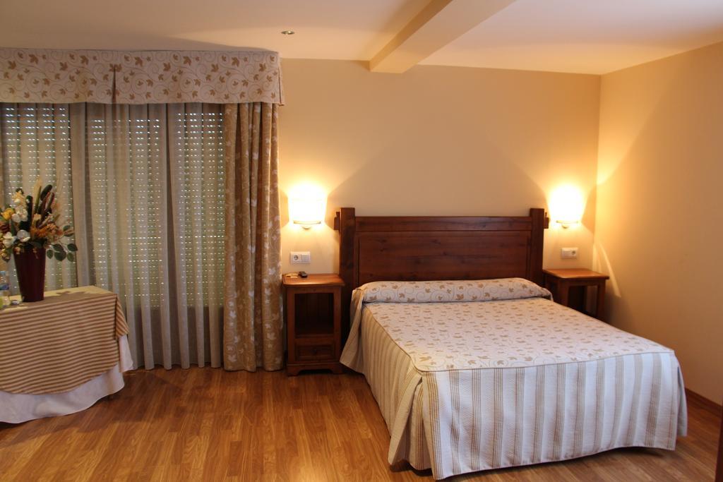 Aparthotel Tres Caminos Эль-Грао Экстерьер фото